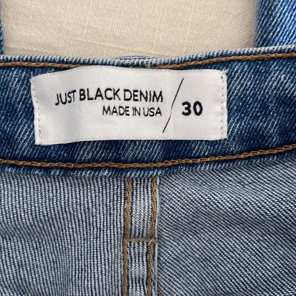 Jeans - Picture 8 of 9